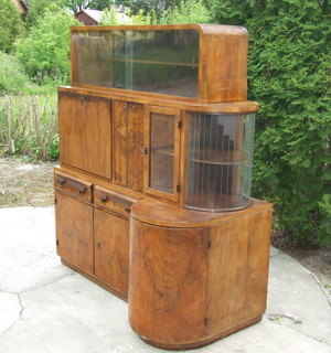 Art Deco Walnut Cocktail Cabinet.