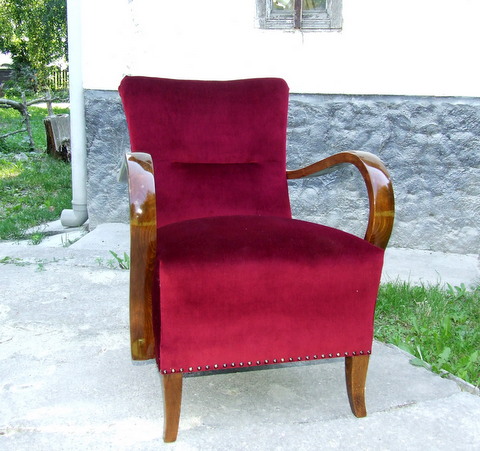 Art Deco armchair. Red velvet.