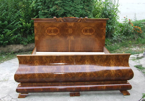 Art deco sleigh bed. With slats fitted, click here for more info, more photos and the price...