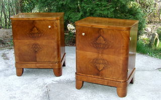 Stylish pair of art deco walnut bedside cabinets. Click here to see more photos and buy now with paypal.